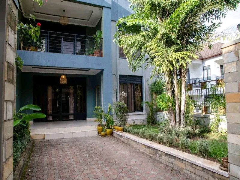 Spacious full furnished apartement for tent in gacuriro
