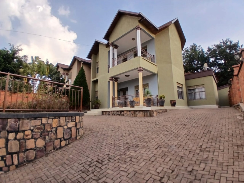 Nice full furnished house for rent in gacuriro