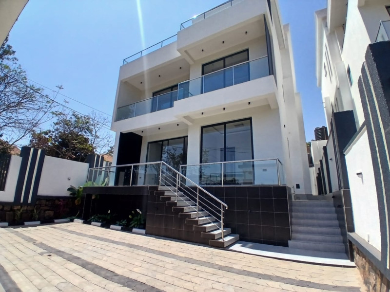 Nice modern new house for sale in kibagabaga near pili pili