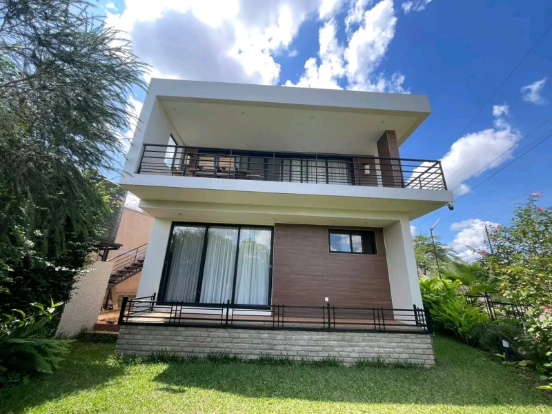 Very nice house with modern furniture for rent in kinyinya