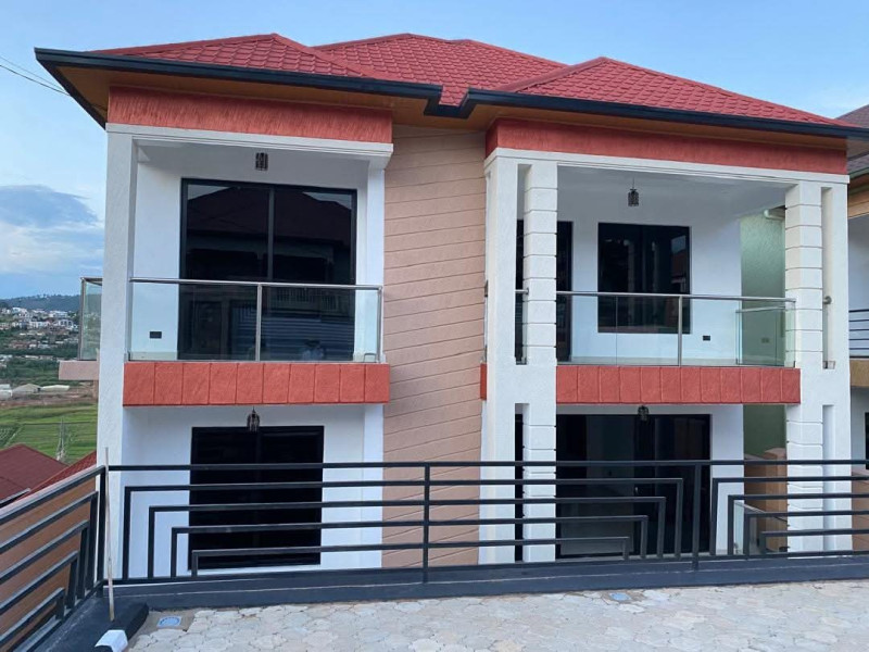 Nice very spacious house 🏠 for rent in kibagababaga