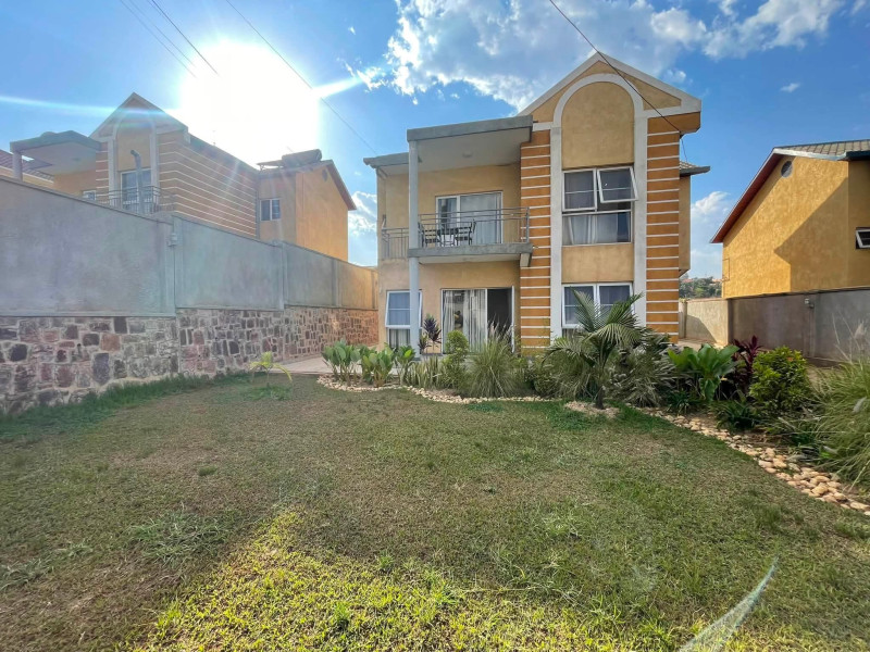 Full furnished house for rent in nyarutarama