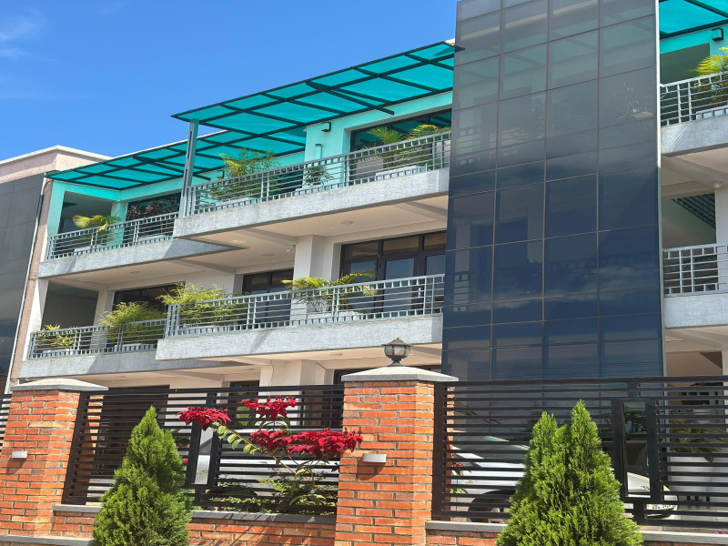 Full furnished apartment for rent in good neighborhood