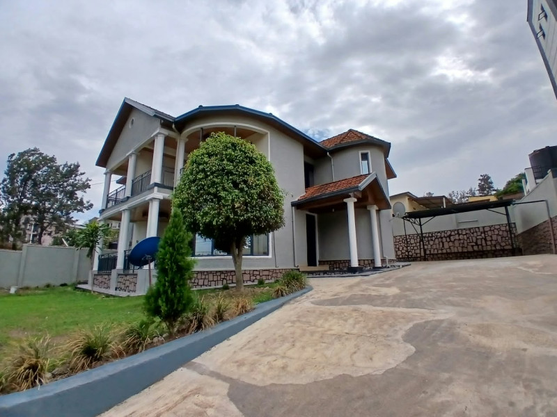 Full furnished house for rent in nyarutarama