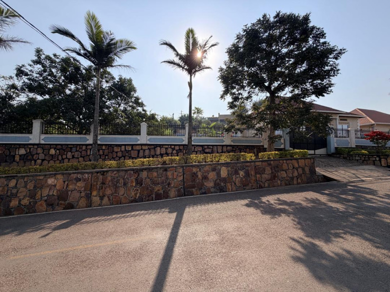 Nice plot for sale in kibagababaga in good neighbourhood