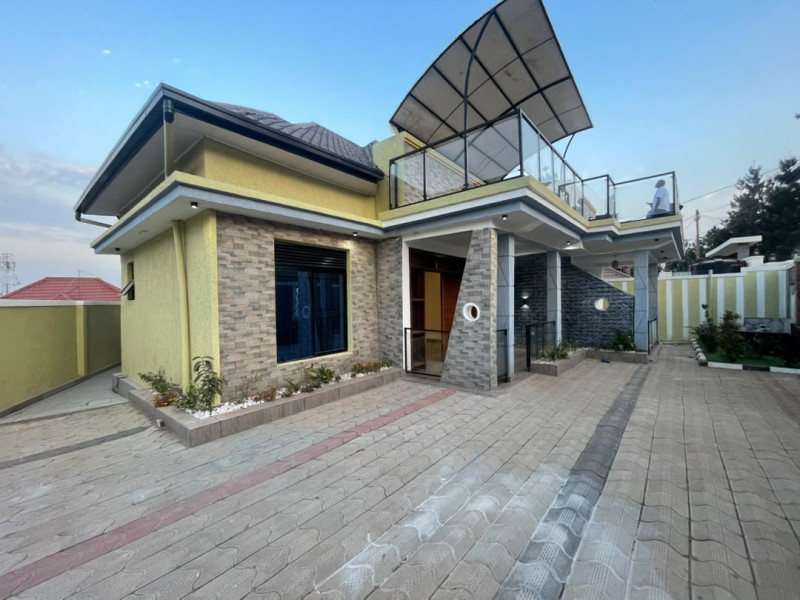 4 Bedroom Modern House For Sale in Kimironko - 180M RWF Negotiable | 3 Bathrooms + Rooftop