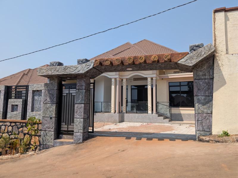 Modern 4 Bedroom House For Sale in Kicukiro kagarama - 210M RWF