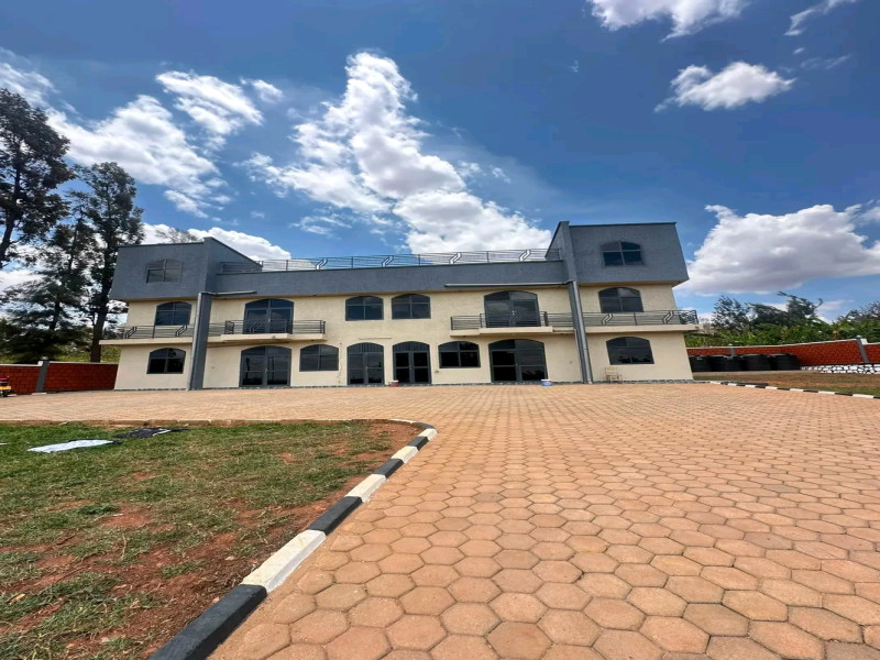 3-Bedrooms unfurnished apartment for rent Kinyinya