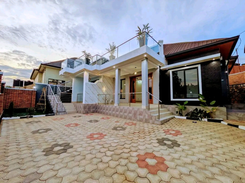 🏡 200M - GORGEOUS HOUSE FOR SALE - KICUKIRO KAGARAMA - ON TARMAC ROAD + PANORAMIC VIEW!