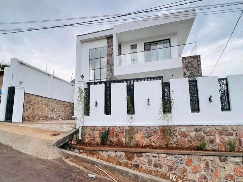 🏡 LUXURY 5BR MANSION FOR SALE - KIMIRONKO KIBAGABAGA - 460M - ON TARMAC + ROOFTOP!