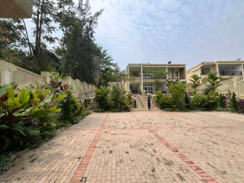 Nice full furnished house for rent nyarutarama in prime location 👌