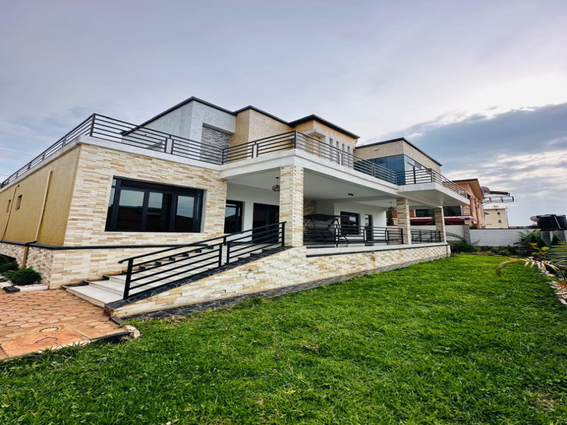 Modern luxury house for sale in rebero