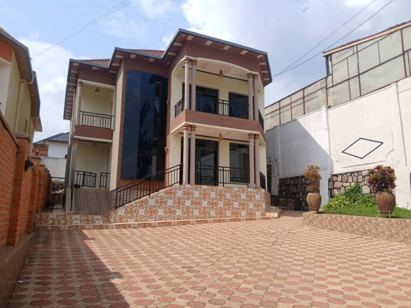 Un furnished nice clean house for rent on reasonable prices 👌 in kibagabaga