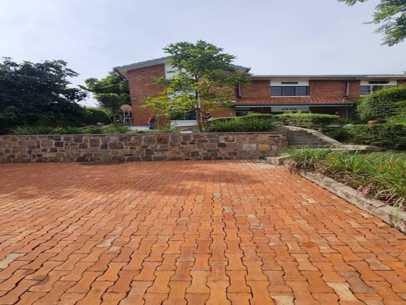Unfurnished well renovated house for rent in gacuriro vision 20