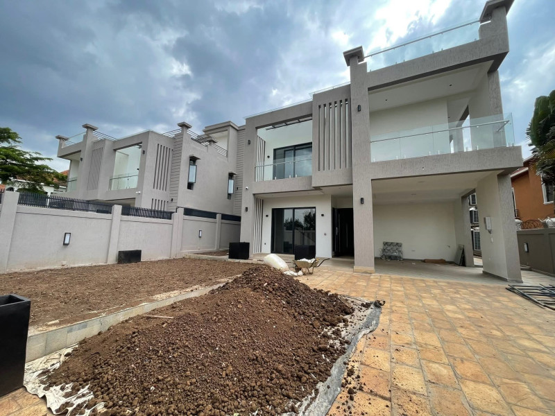 Un furnished modern new house for rent in gacuriro