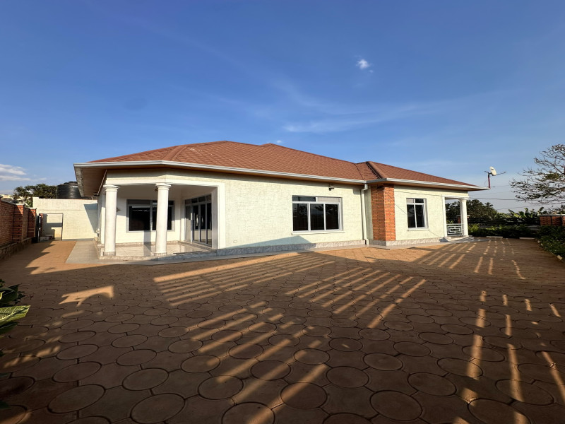 Full furnished house for rent in Kinyinya