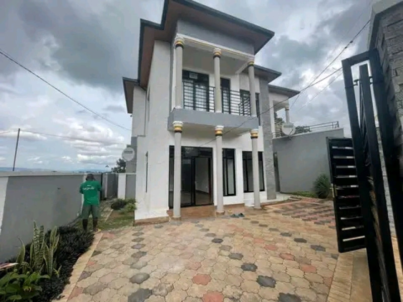 Unfinished house for rent kicukiro niboye