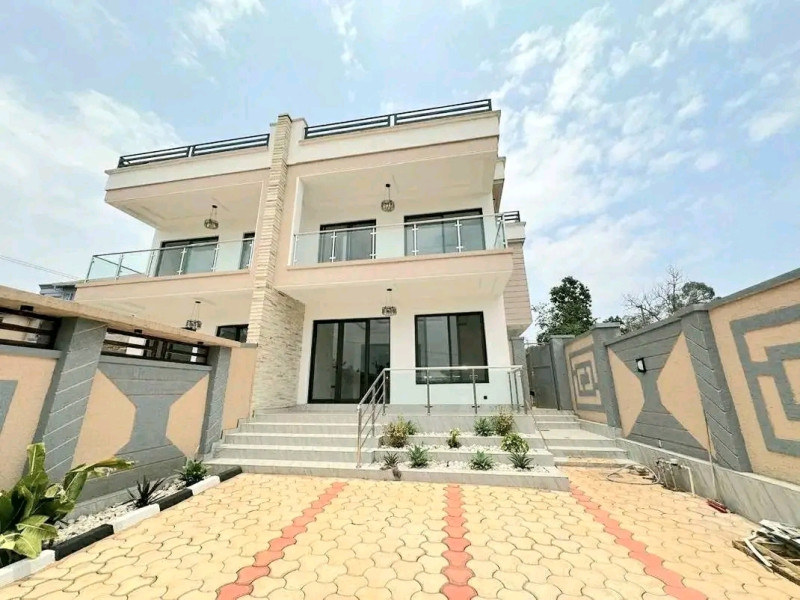 Un furnished new house for sale in gacuriro