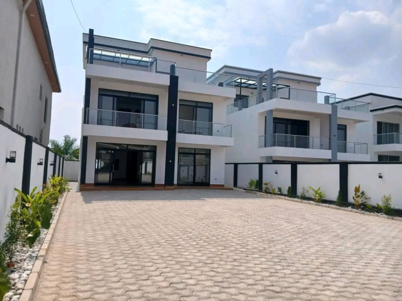Un furnished big villa for rent in kibagabaga