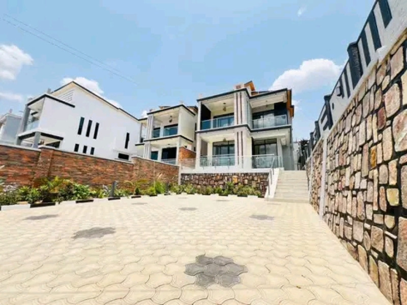 Unfinished house for rent kibagabaga