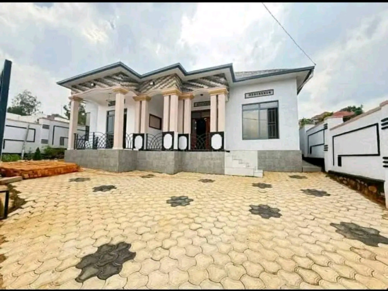 Nice house for rent in good neighborhood