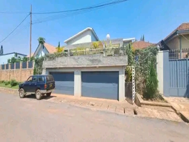 Double-units house for sale Kimironko