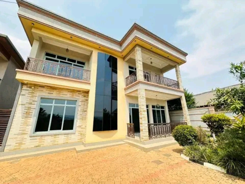 4-bedrooms unfinished house for rent Gacuriro