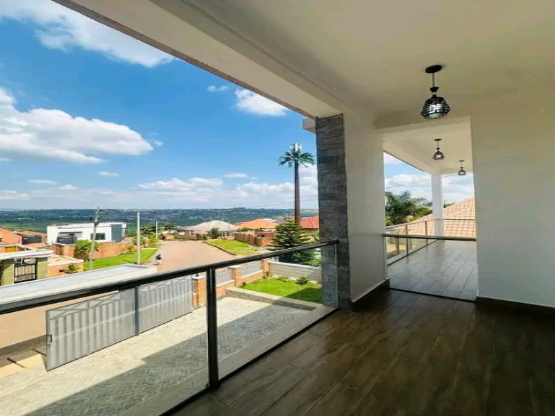 New house for sale 310M kicukiro kagarama