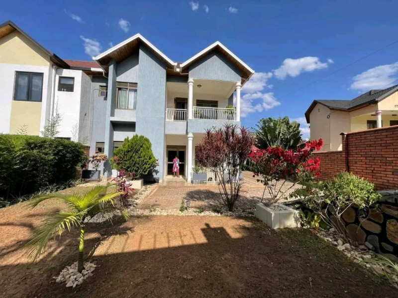 Full furnished modern house for rent in gacuriro near simba center