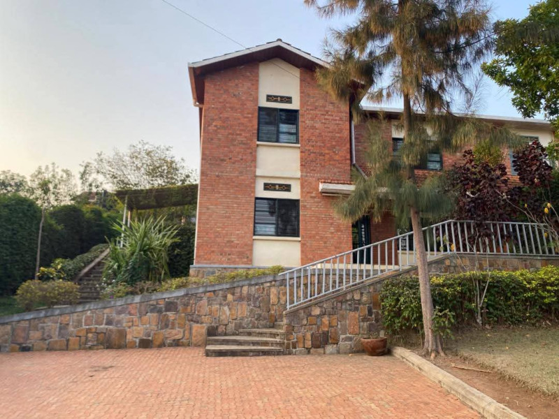 Full furnished house for rent in gacuriro