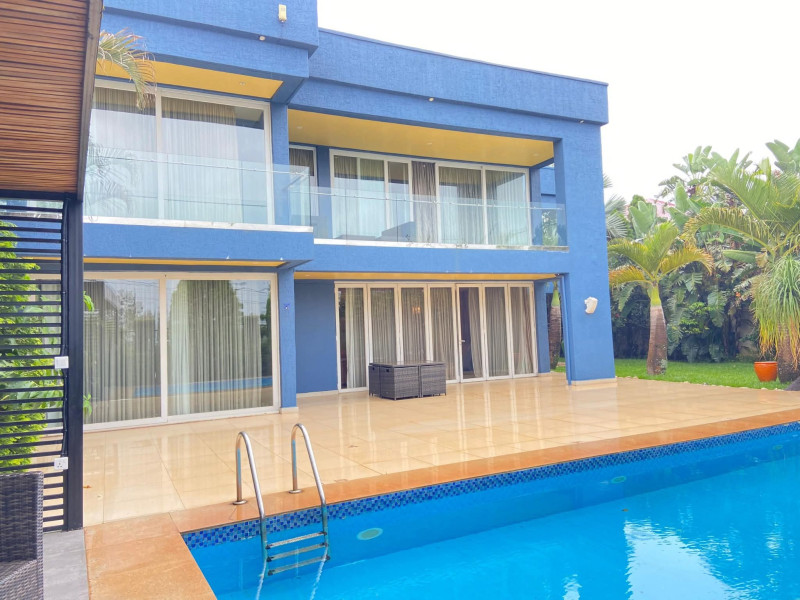 Modern Villa with swimming pool for rent in Gacuriro