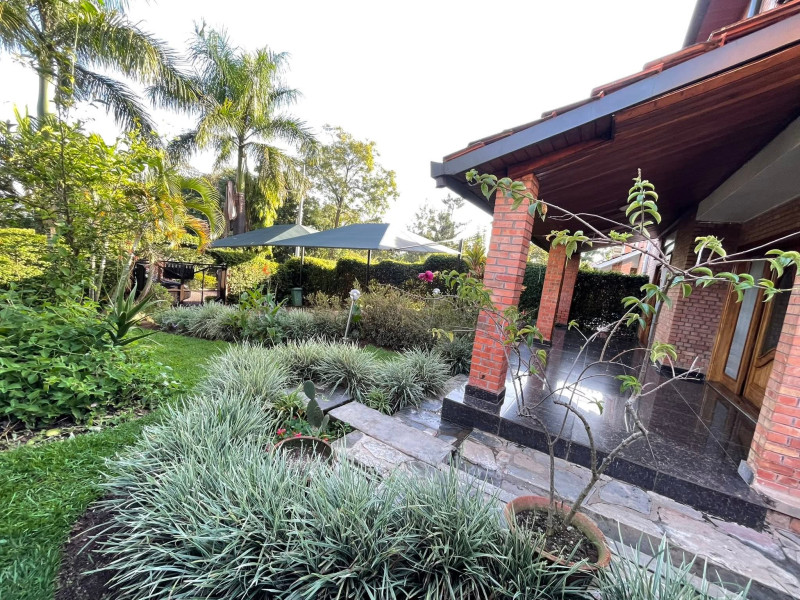 Modern well renovated in furnished house for rent in gacuriro vision 20 near Simba centre