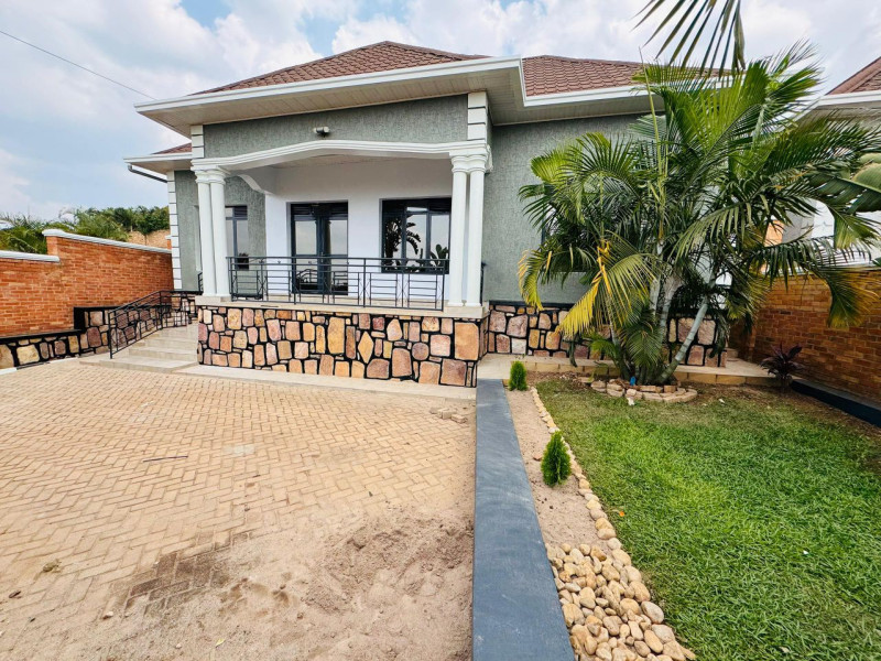 Unfinished house for rent Kagarama