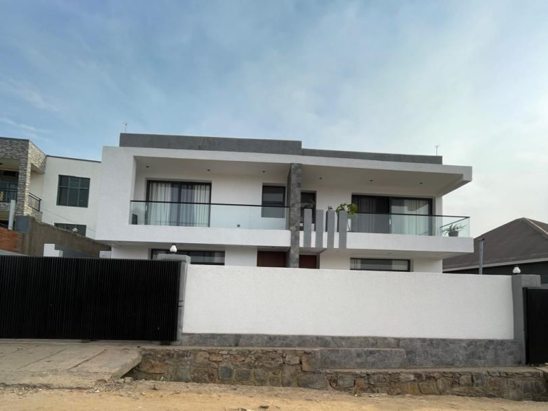 Unfinished house for rent Gisozi