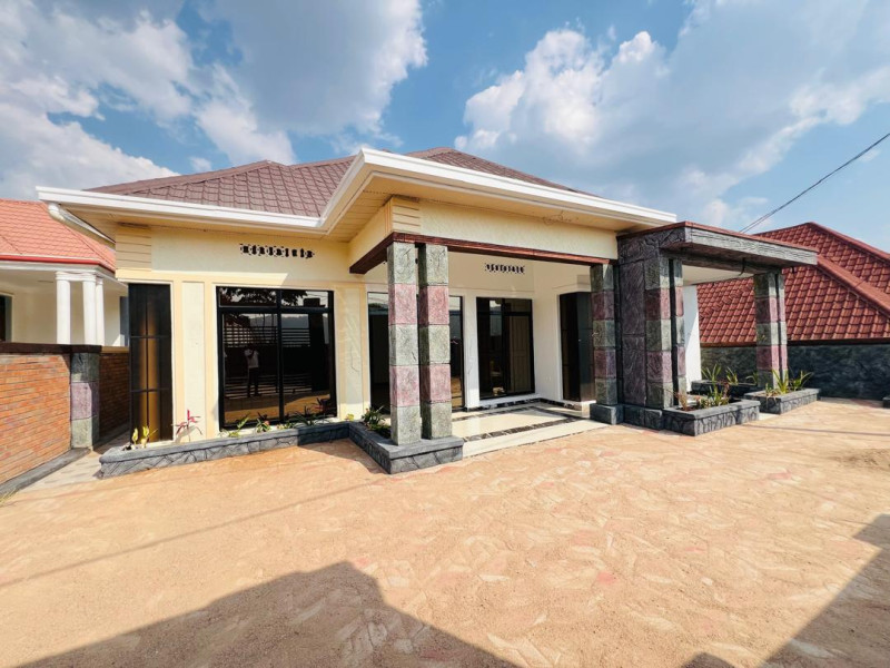 Unfinished house for rent Kagarama