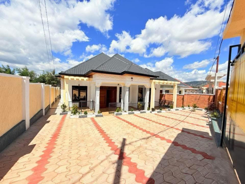 Unfinished house for rent kabeza