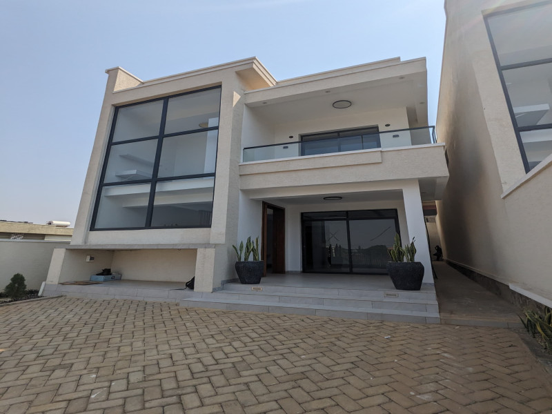 Unfinished house for rent kabeza