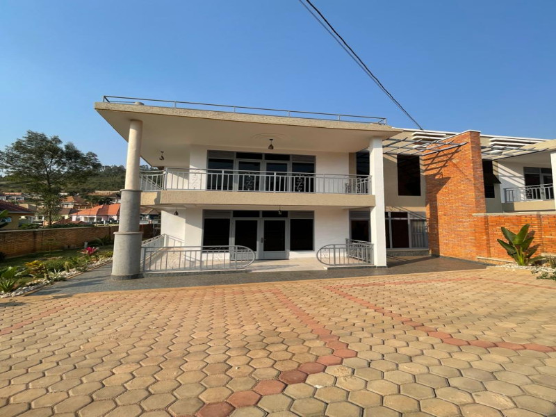 Unfinished house for rent Kimironko