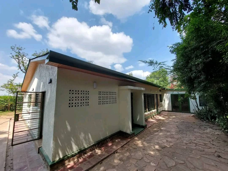 Un furnished house for rent in kiyovu