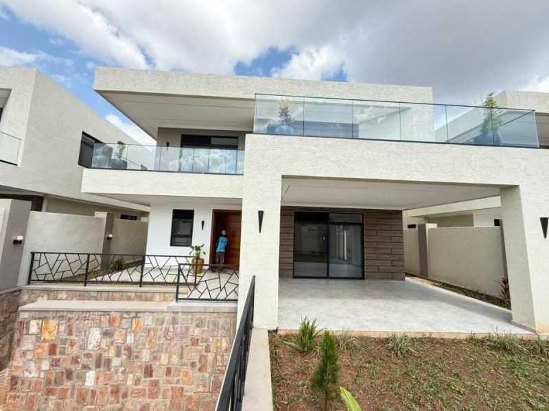 Unfinished house for sale Rebero