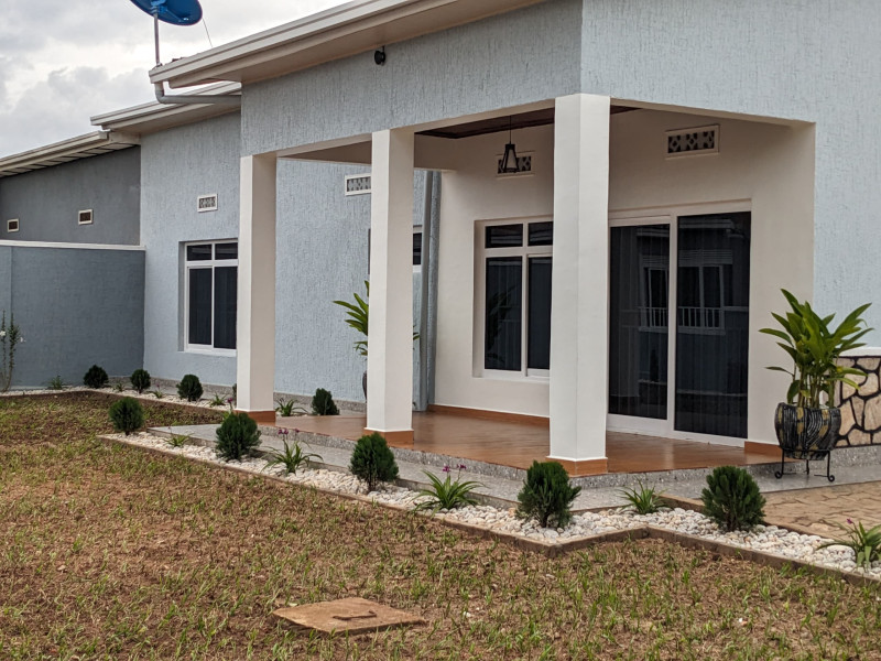Nice full furnished for rent in good neighborhood
