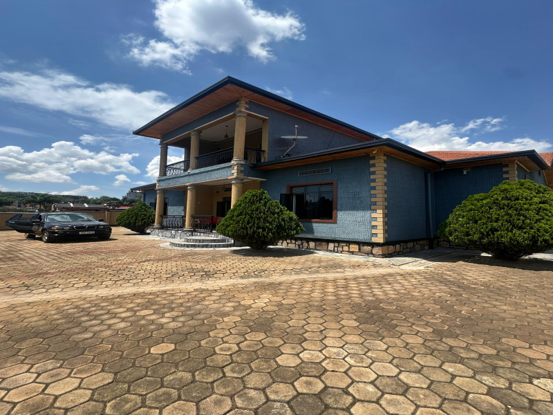 5- furnished bedrooms house for rent Nyarutarama