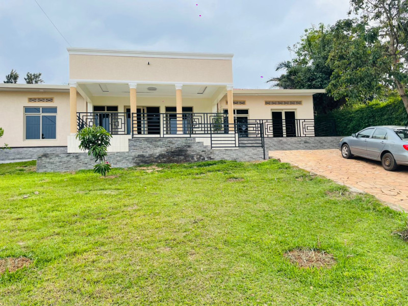 Unfurnished house for rent kacyiru