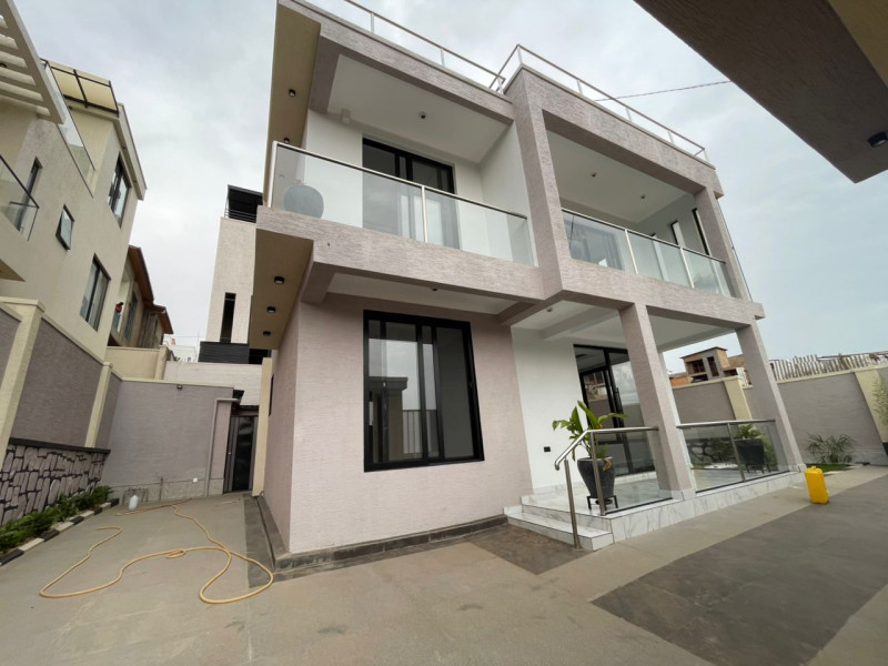 Unfurnished house for sale kagarama