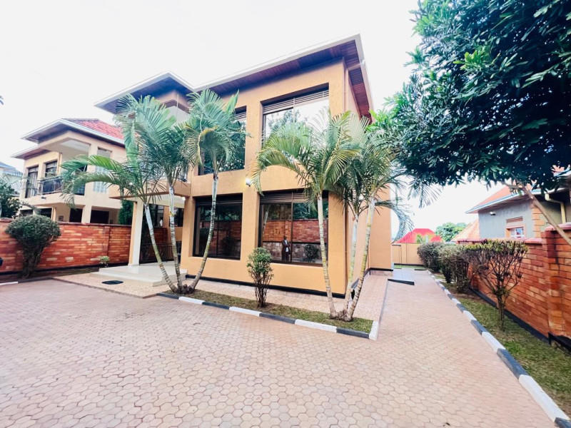 Furnished Furnished 4BR, 4BA Modern Home in Kagarama — On Tarmac | $1500