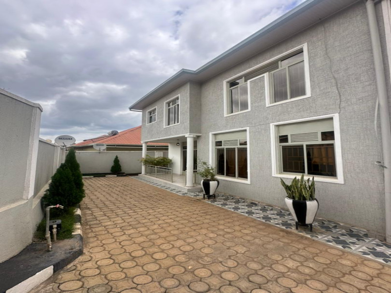 Nice unfurnished apartment for rent.